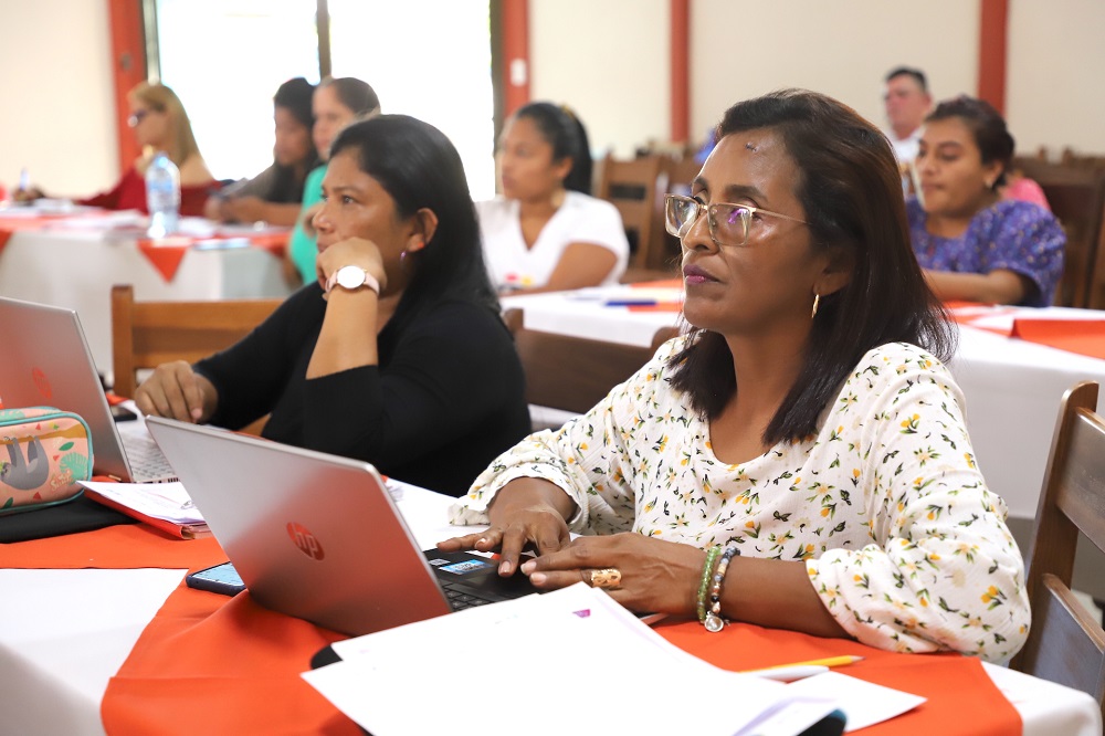 Mujeres Bribri