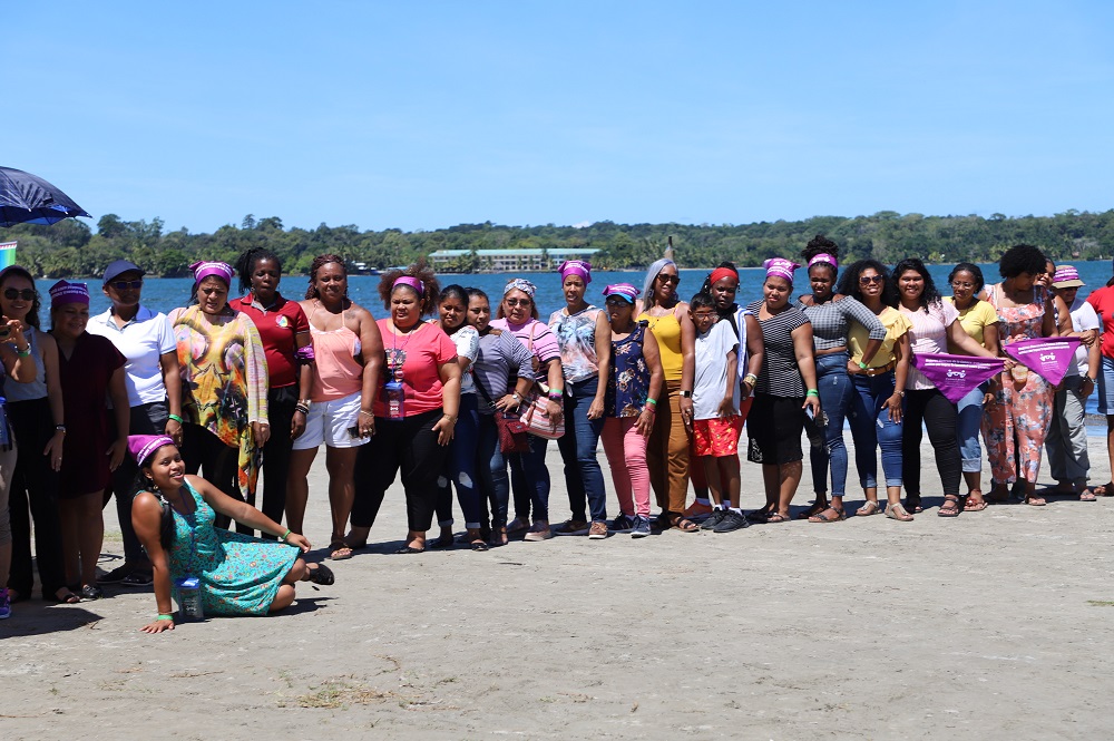Mujeres en playa